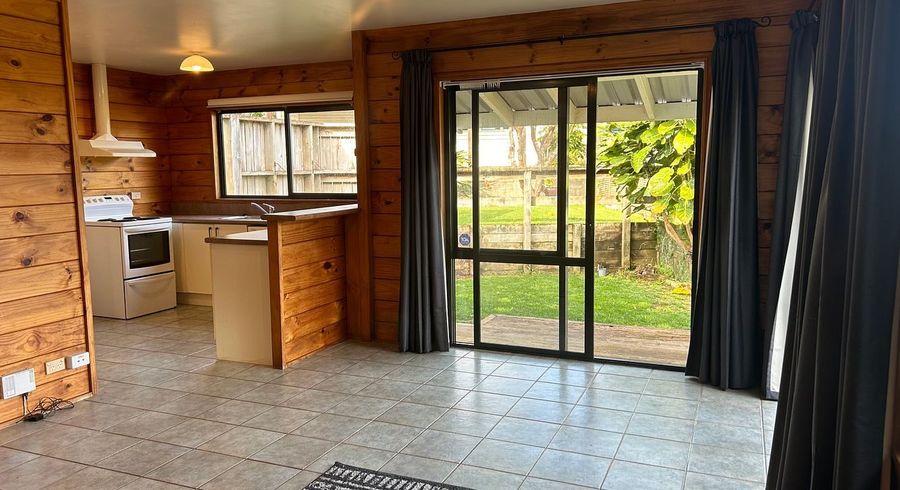  at 14A Yeoman Place, Howick, Manukau City, Auckland