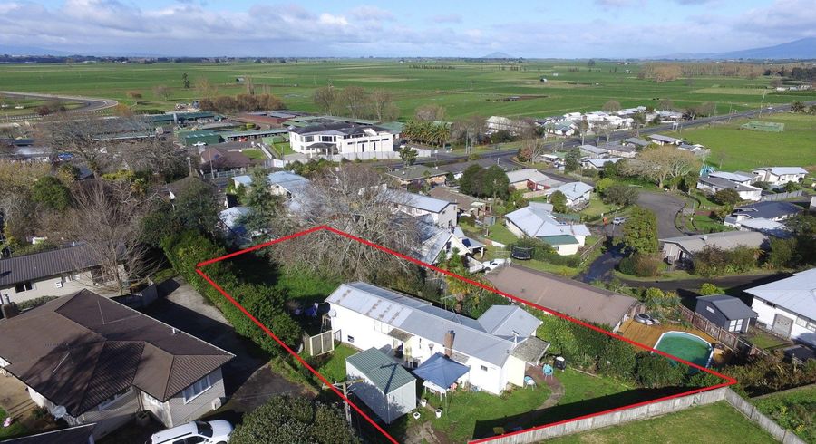  at 27 Gibson Road, Dinsdale, Hamilton