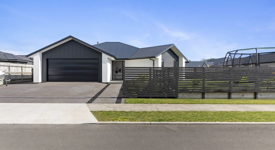  at 19 Honeyfield Drive, Whalers Gate, New Plymouth