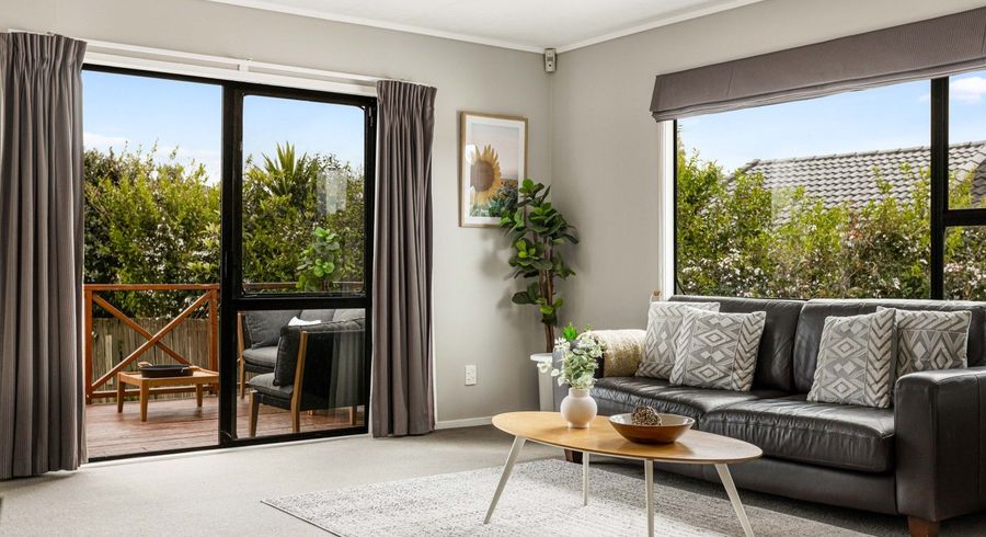  at 66 Lynn Road, Bayview, Auckland