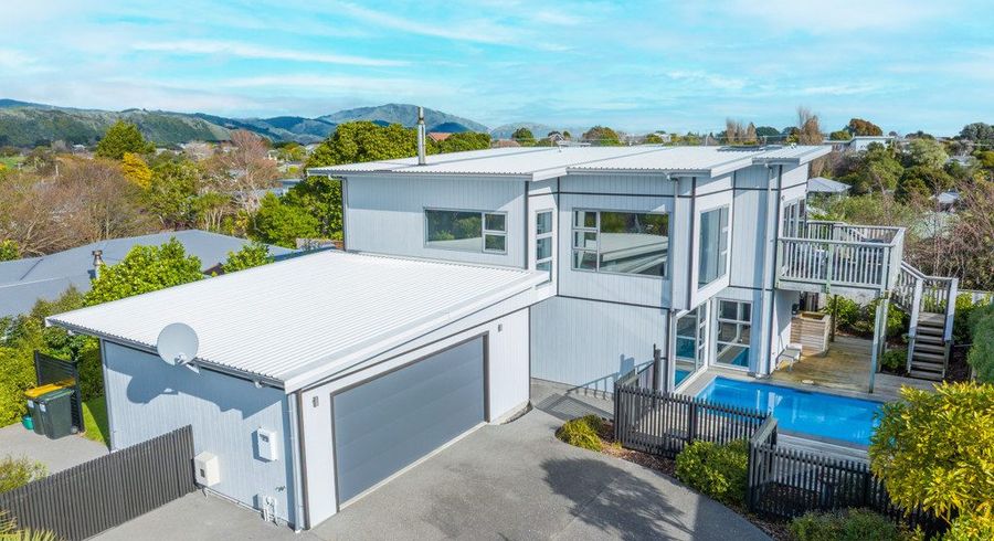  at 44 Simpson Crescent, Raumati Beach, Kapiti Coast, Wellington