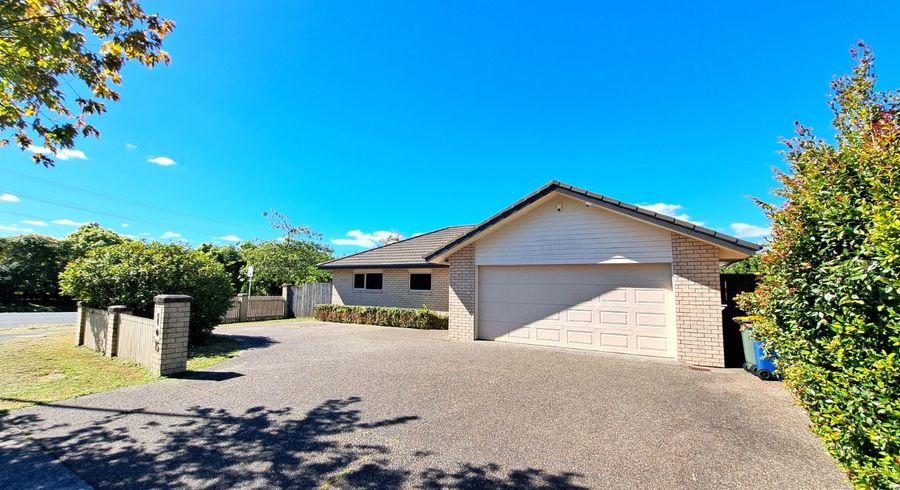  at 15 Murray Becroft Avenue, Henderson Valley, Auckland