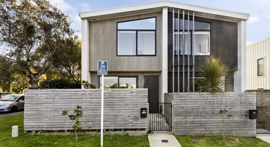  at 10D Beauchamp street, Karori, Wellington, Wellington