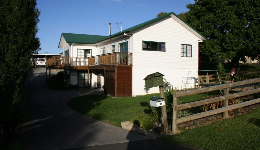  at 1a/3 Church St, Swanson, Waitakere City, Auckland