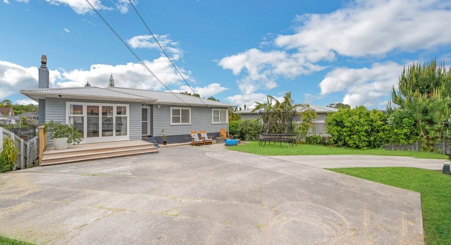  at 20 Sylvan Crescent, Te Atatu South, Auckland