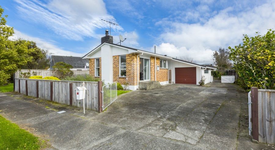  at 15 Akron Grove, Totara Park, Upper Hutt