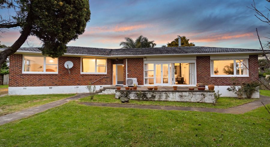  at 10 Scanlen Terrace, Kelston, Waitakere City, Auckland