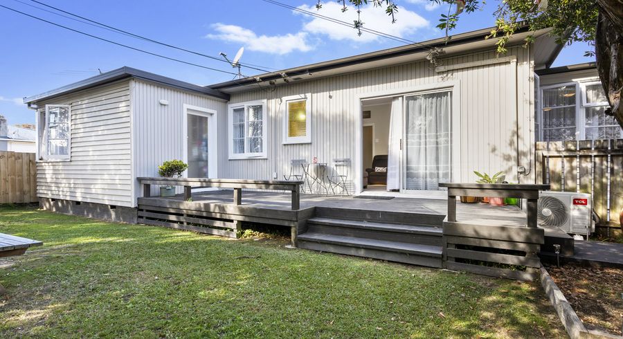  at 2094 Great North Road, Avondale, Auckland