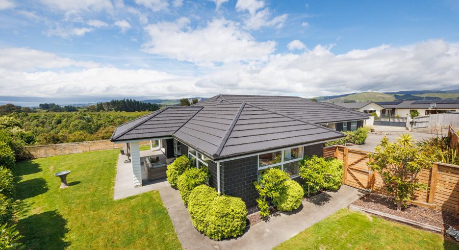  at 132 Johnstone Drive, Fitzherbert, Palmerston North, Manawatu / Whanganui