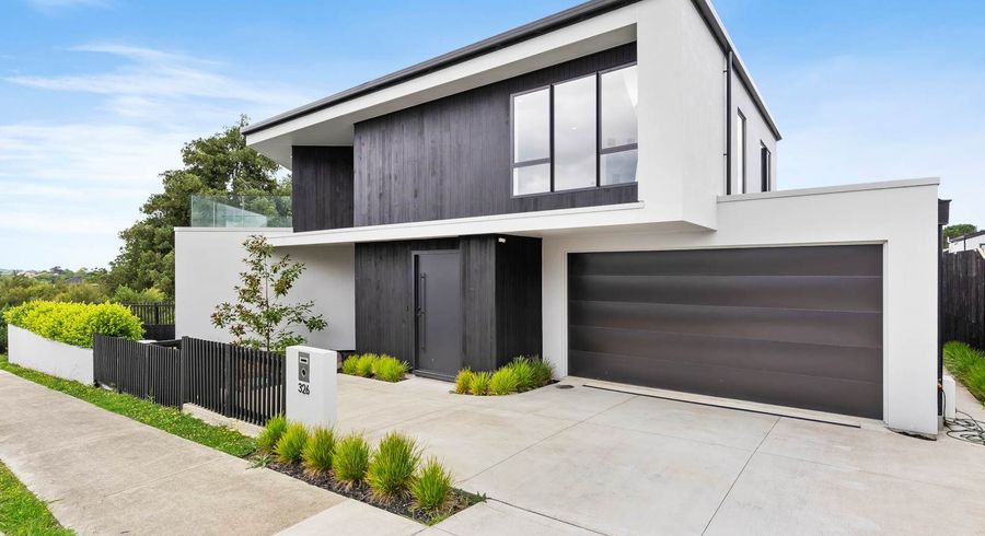  at 326 Flat Bush School Road, Flat Bush, Manukau City, Auckland