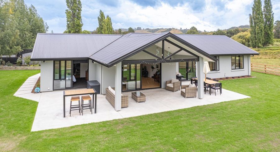  at 52 Delhi Avenue, Aramoho, Whanganui, Manawatu / Whanganui