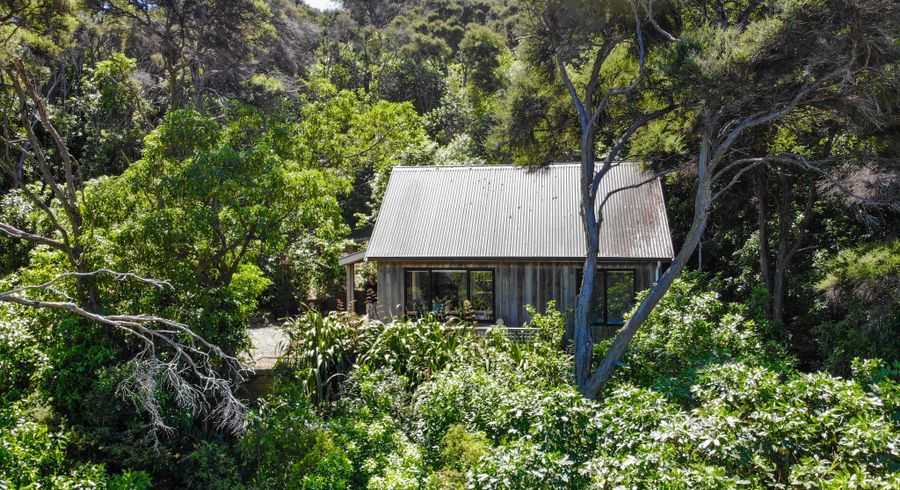  at 6888I Christchurch Akaroa Road, Takamatua