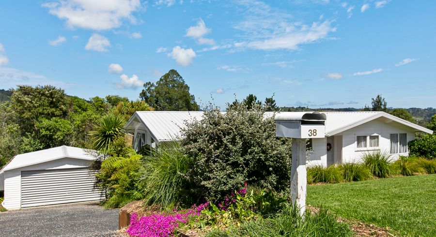  at 38 Puketaha Road, Swanson, Auckland