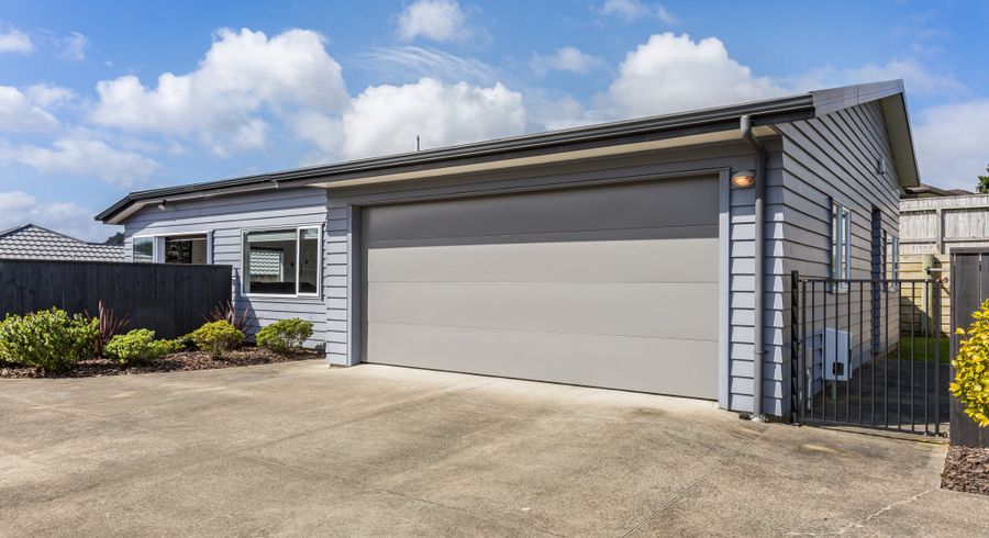  at 4 Moonsail Drive, Whitby, Porirua