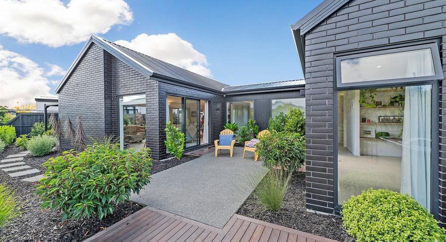  at 10 Kinnerton Lane, Casebrook, Christchurch