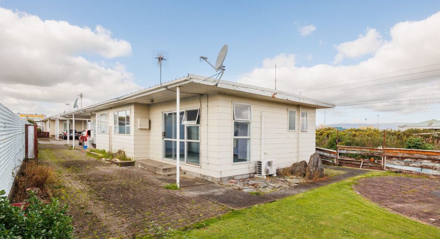  at 1/24 Palliser Place, Milson, Palmerston North