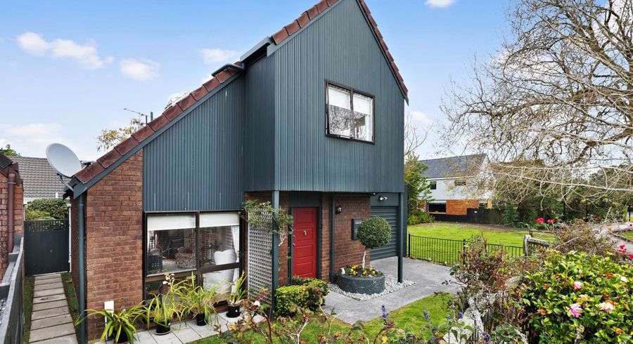  at 5 Balmer Lane, Mount Eden, Auckland