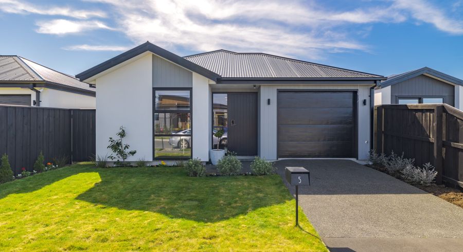  at 5 Chrysolite Place, Belfast, Christchurch City, Canterbury