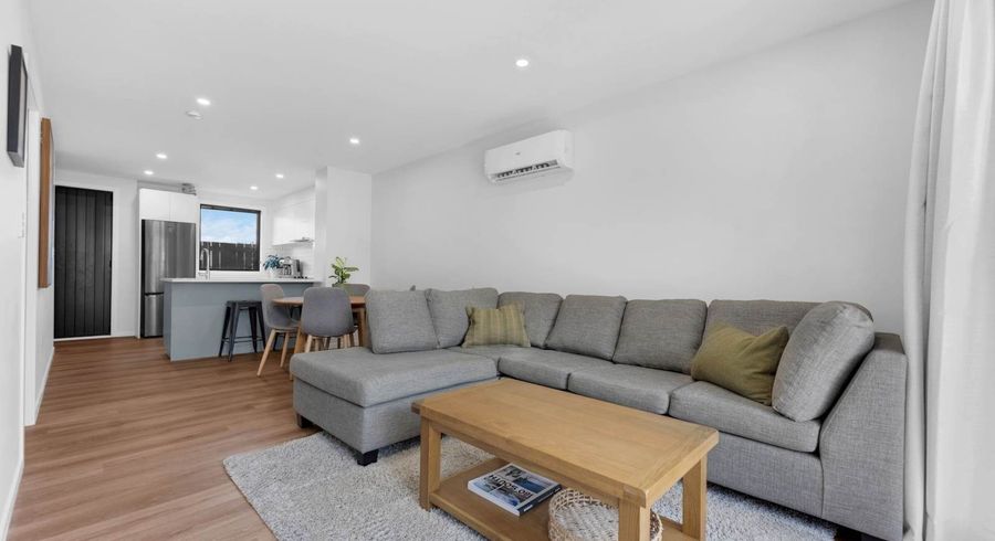  at 8 Pukakaho Lane, Papatoetoe, Manukau City, Auckland