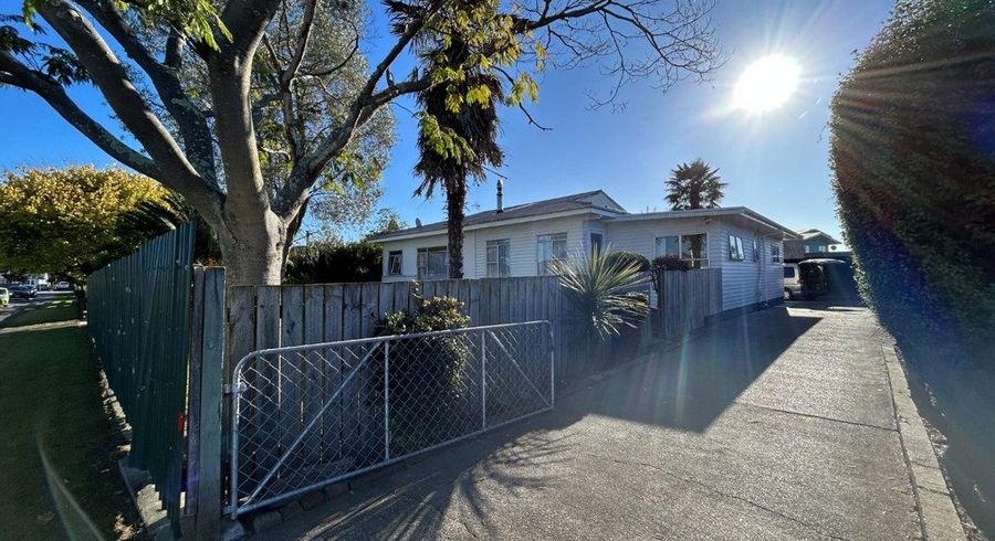  at 1406 Woodstock Avenue, Mayfair, Hastings, Hawke's Bay