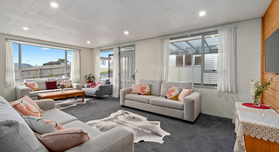  at 13 Grenadine Place, Unsworth Heights, Auckland