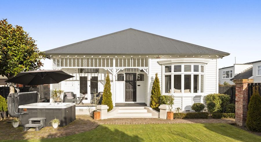  at 32 Taylors Avenue, Fendalton, Christchurch City, Canterbury