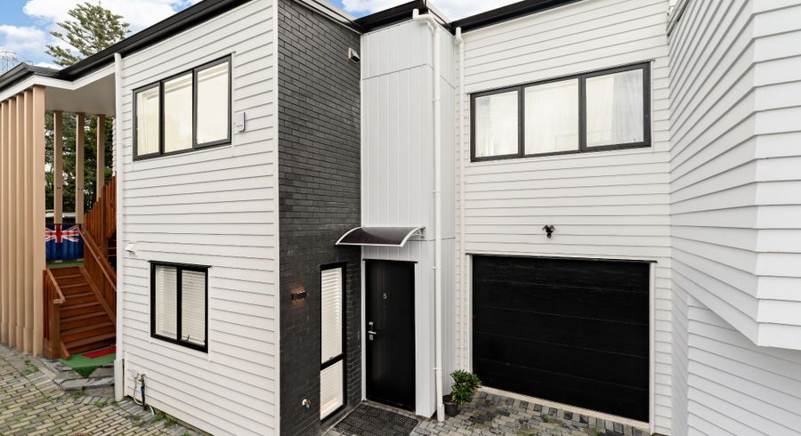  at 5/122 Archibald Road, Kelston, Waitakere City, Auckland
