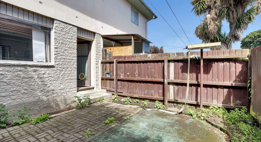  at 2/35 Parlane Street, Addington, Christchurch