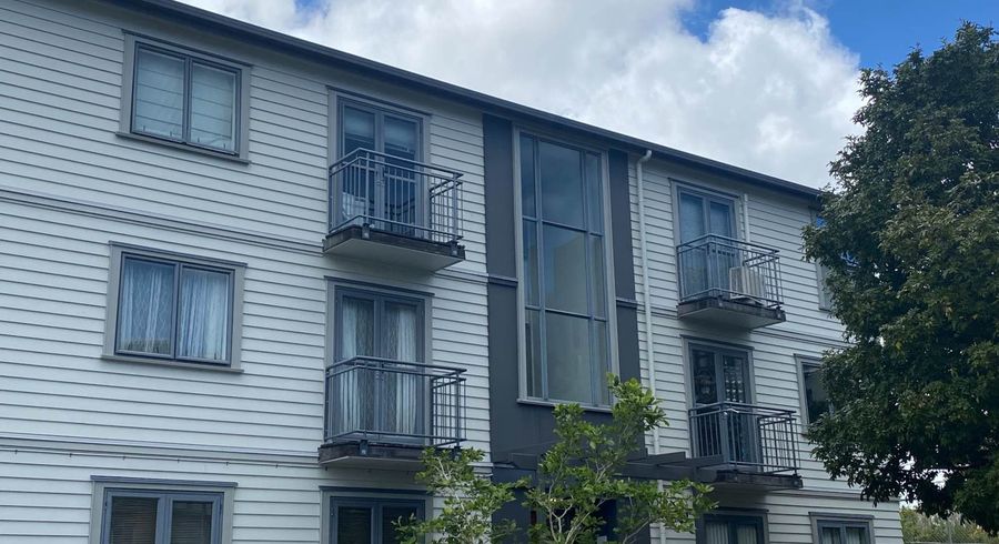 at 2c/8 Crown Lynn Place, New Lynn, Waitakere City, Auckland
