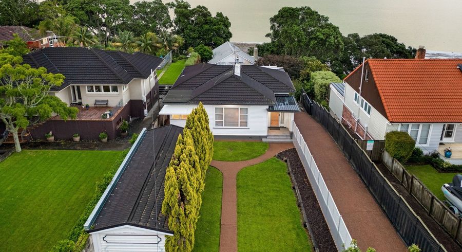  at 10 Harbour View Road, Point Chevalier, Auckland