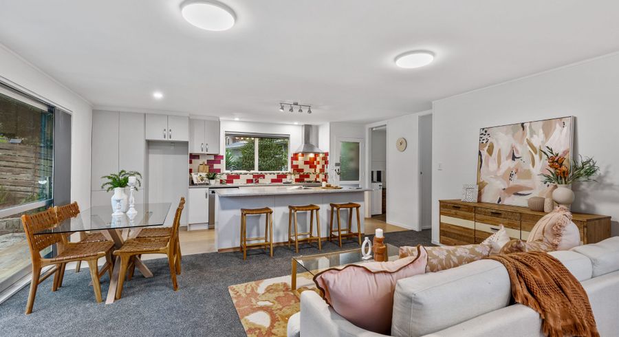 at 10 Beauchamp Drive, Massey, Waitakere City, Auckland