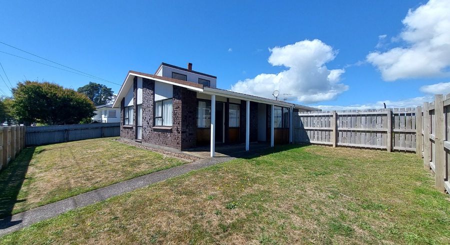  at 15 Selwyn Street, Vogeltown, New Plymouth, Taranaki