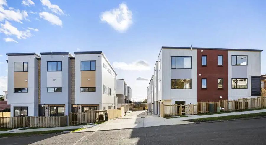  at 6/7 Chevis Place, Pakuranga, Auckland