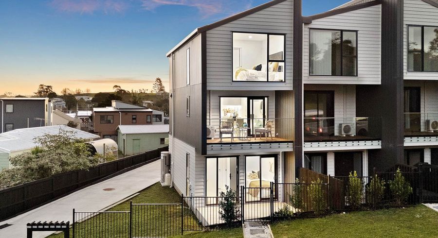  at 5/13 Crosby Road, West Harbour, Waitakere City, Auckland