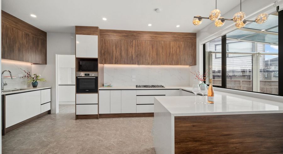  at 154 Luckens Road, West Harbour, Waitakere City, Auckland