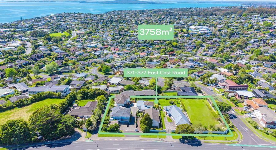  at 371-377 East Coast Road, Mairangi Bay, North Shore City, Auckland