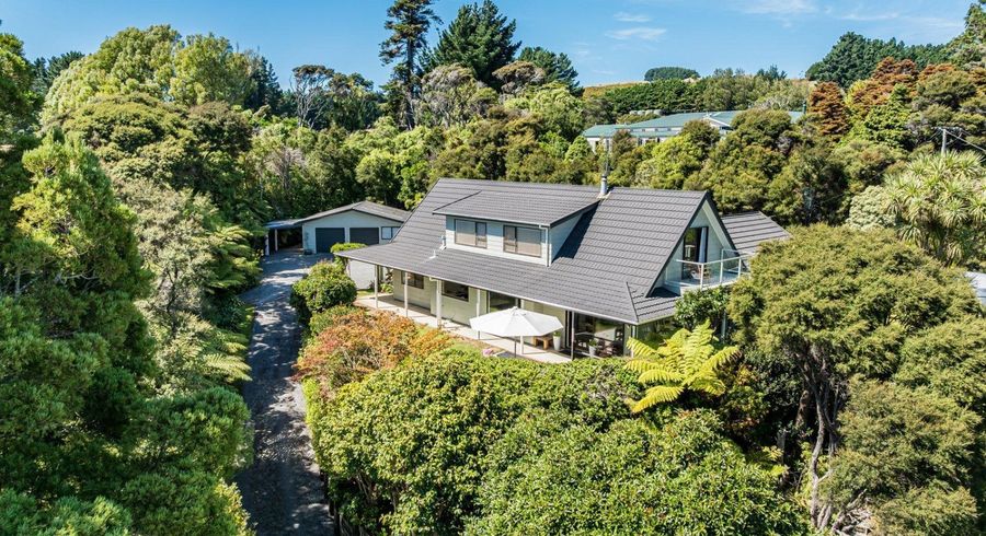  at 33 Paremata Haywards Road, Porirua