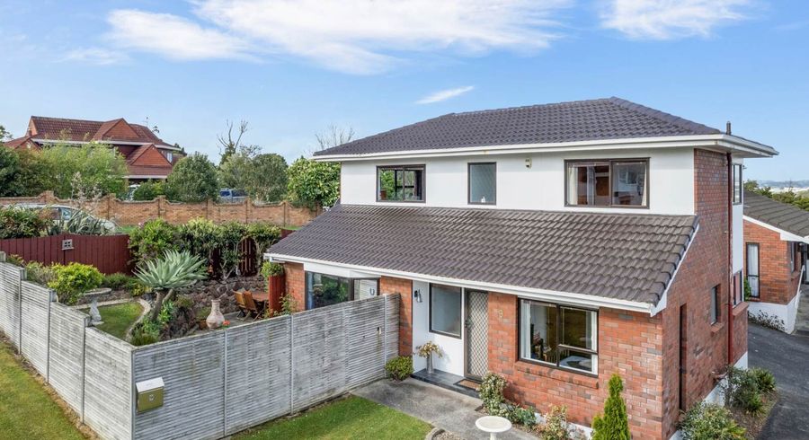  at 9 Milwaukee Place, Glendene, Waitakere City, Auckland