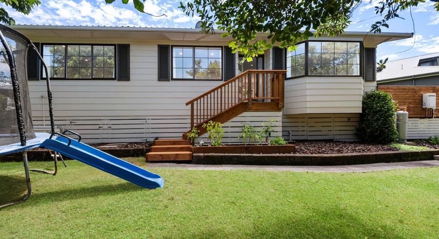  at 99b Captain Scott Road, Glen Eden, Waitakere City, Auckland