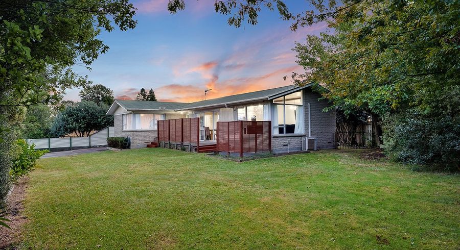  at 2 Margaret Place, Deanwell, Hamilton, Waikato