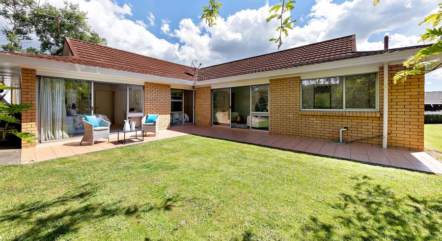  at 7 Peart View, Saint Johns, Auckland