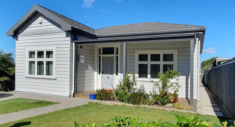  at 2 Kipling Ave, Hospital Hill, Napier, Hawke's Bay