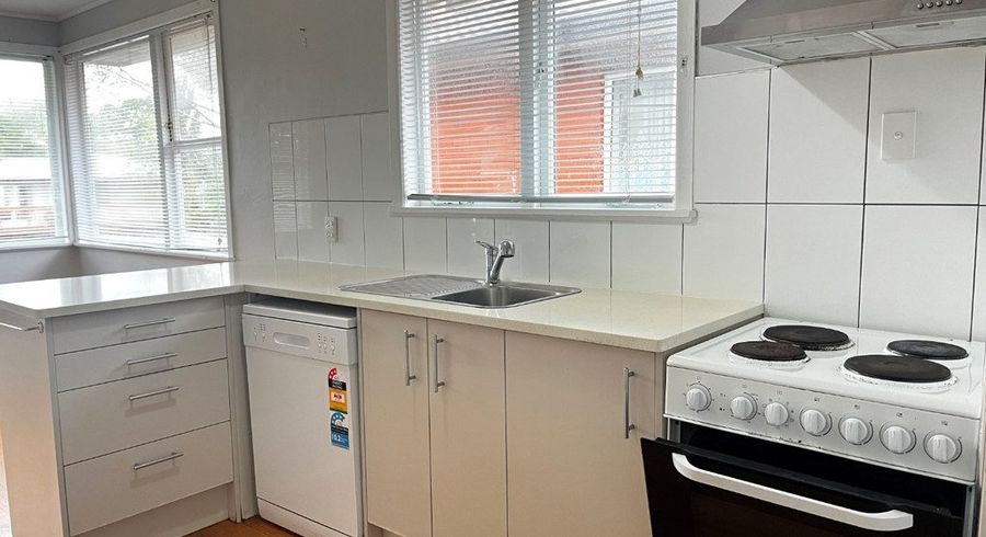  at 2 Griffstan Lane, Howick, Manukau City, Auckland