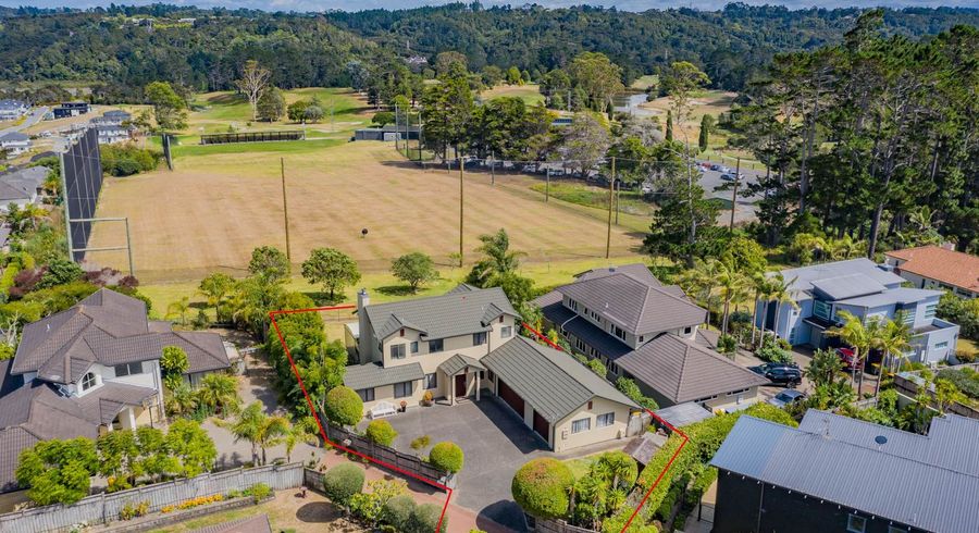  at 30 English Oak Drive, Schnapper Rock, Auckland