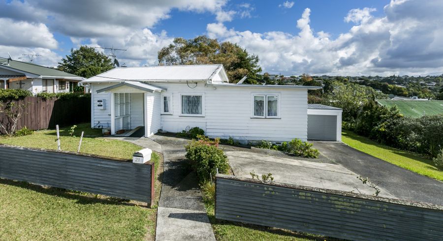  at 21 Philson Terrace, Browns Bay, Auckland