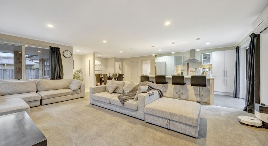  at 17 Edward Street, Grandview Heights, Hamilton