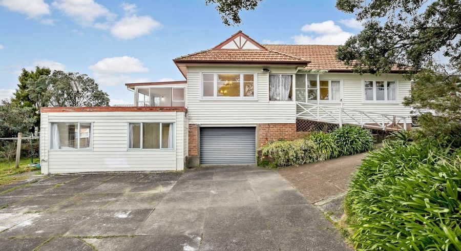  at 1/124 Oakdale Road, Hillsborough, Auckland