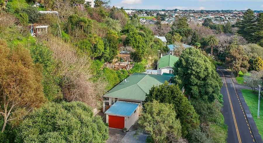  at 16 Mount View Road, Bastia Hill, Whanganui