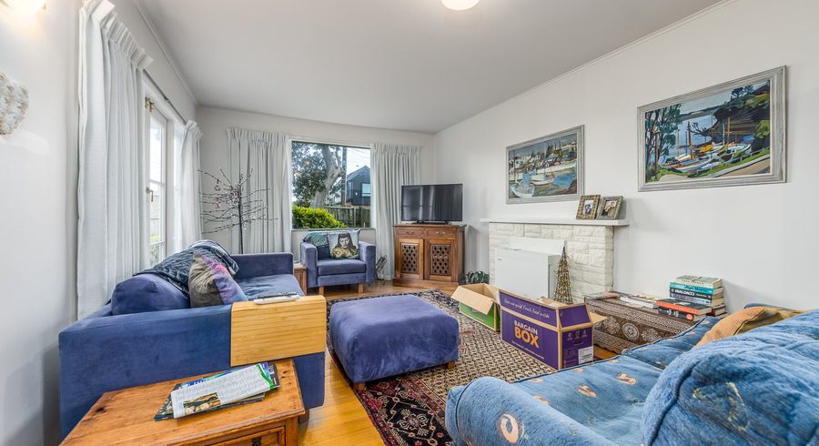  at 5 Trinidad Road, Sunnynook, North Shore City, Auckland