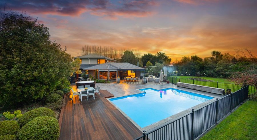  at 136 Tutaki Road, Kelvin Grove, Palmerston North